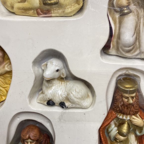 Nativity scene - Picture 11 of 17